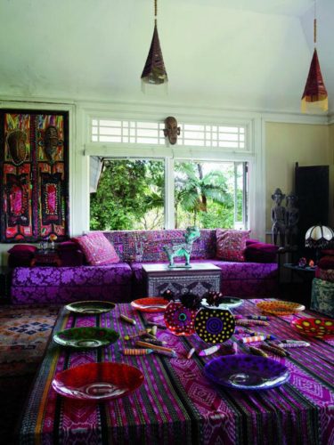 Maxi pattern, Living room, masks, statues, Decorating Asia