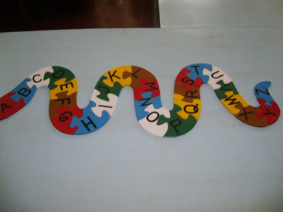 The alphabet jigsaw snake