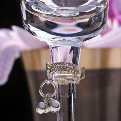 The accessorized wine goblet idea