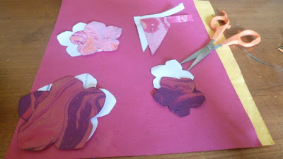 February Carnival at thekeybunch - Tutorial on how to make paper flowers for gift wrapping