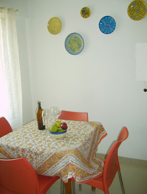 Wall plates arrangement blue and yellow thekeybunch.com