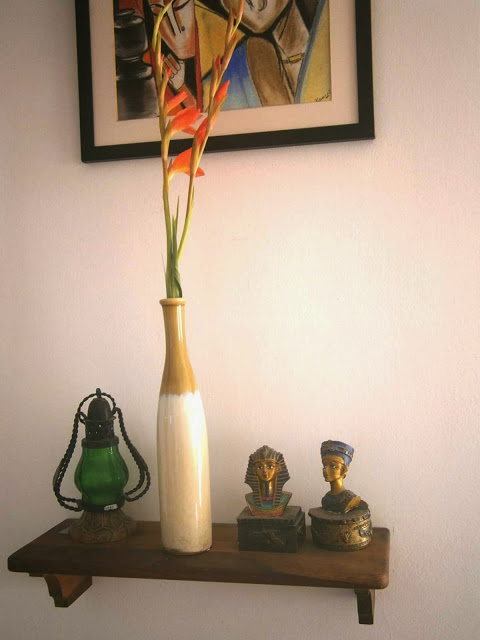 ceramic vase, egyptian, oriental corner, shelf