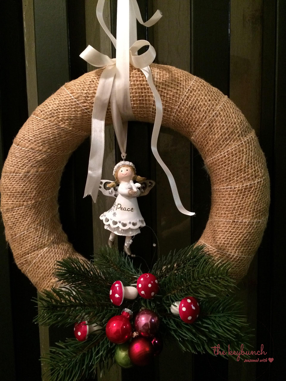 DIY: Burlap Christmas Wreath