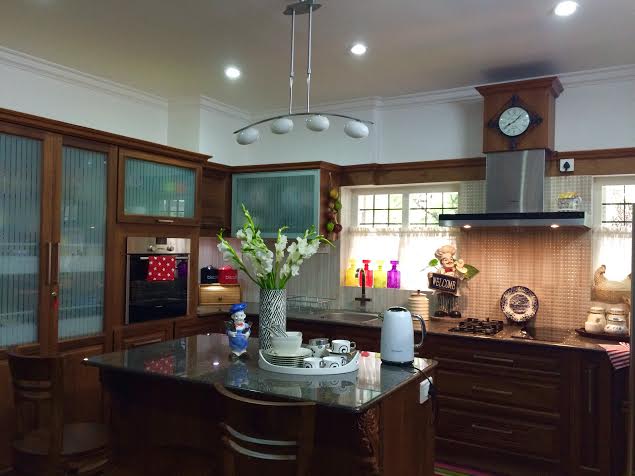 modern kitchen design and beautiful accessorized | Joseph home tour