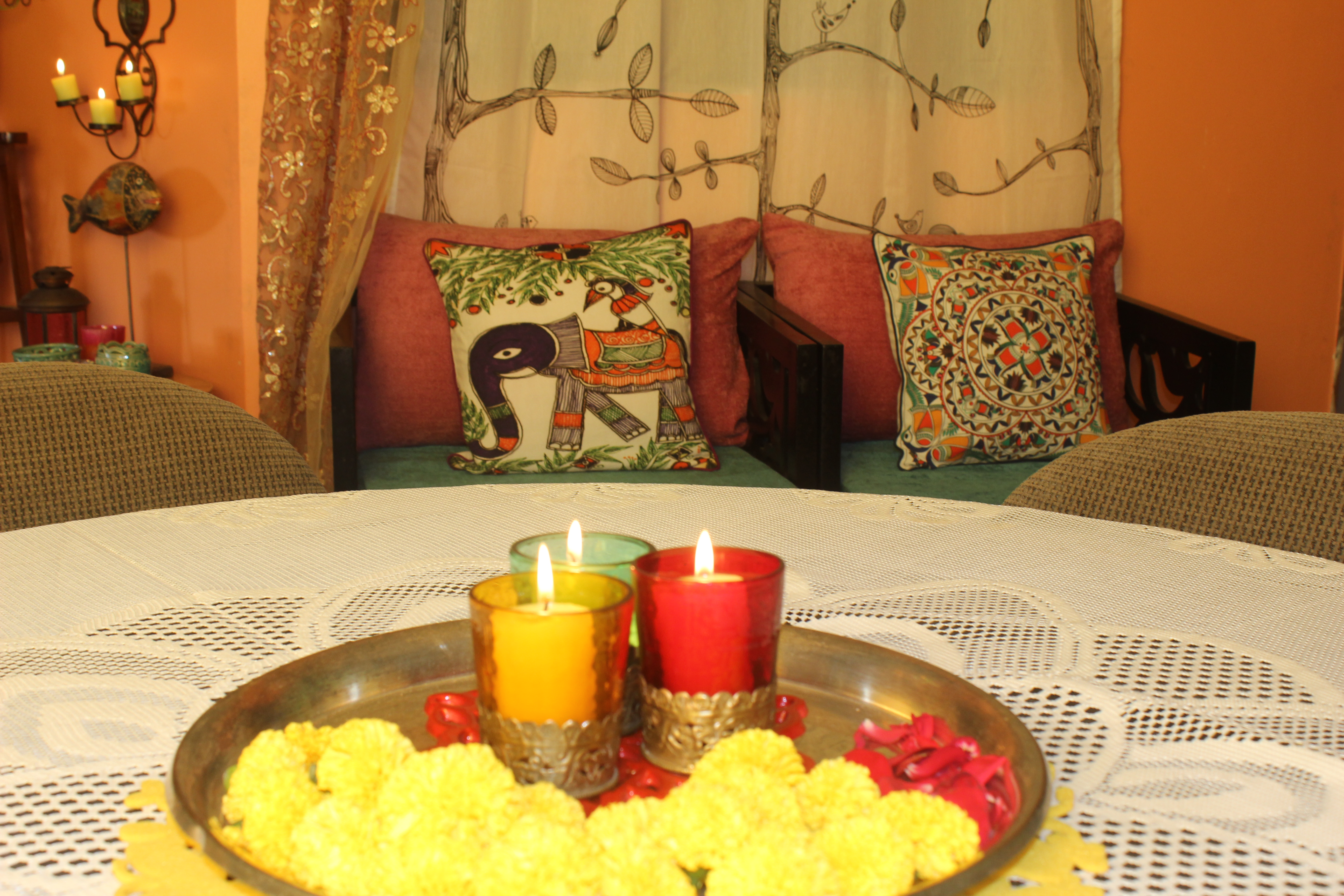 art, props and lighting to balance the color of the room | Color and dramatic at Bembem's Pune Home
