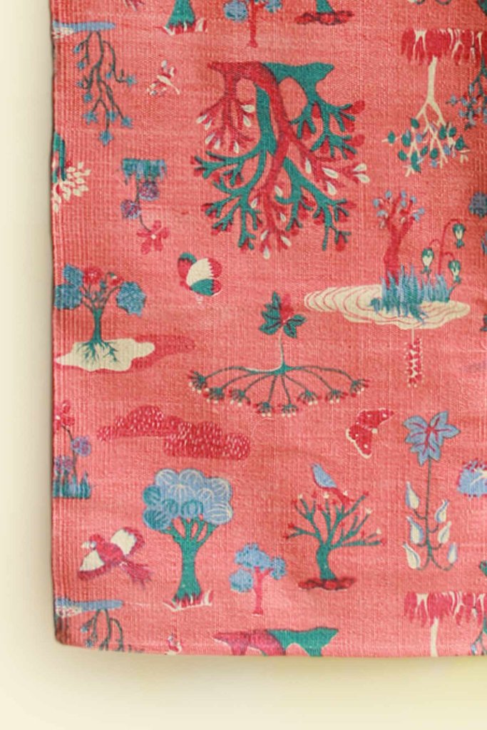 a classic Freedom Tree fabric design, but the coral colour and the blue accents make it stand out ever so beautifully