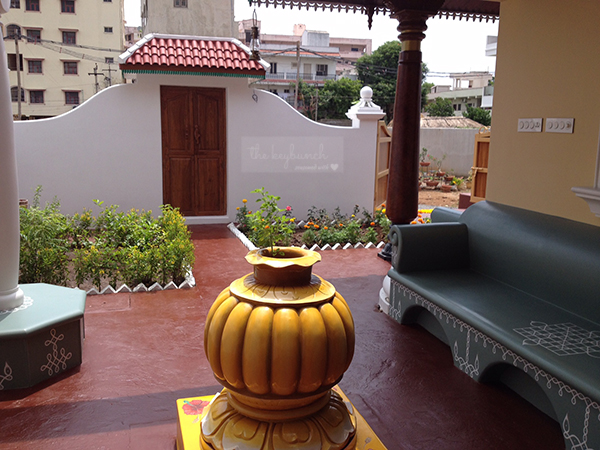 the courtyard is beautiful and tulsi in the middle | Home built in Old Style | theKeybunch decor