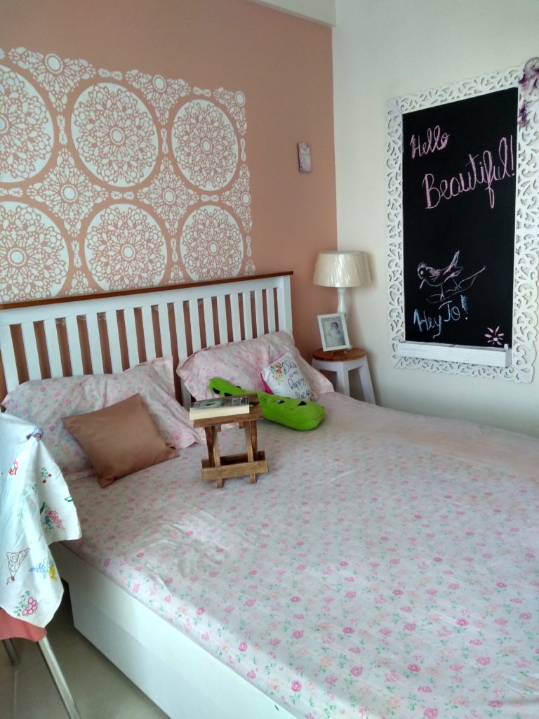 the chalkboards with distressed wooden frames