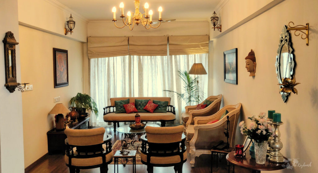 Jayashree Rajan's garden apartment tour on The Keybunch: Antique Living Room