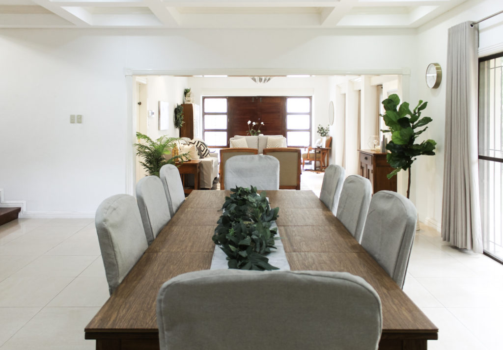 Home Tour with Kaho of Chuzai Living - Slipcovers on the chairs brightened up the dining room