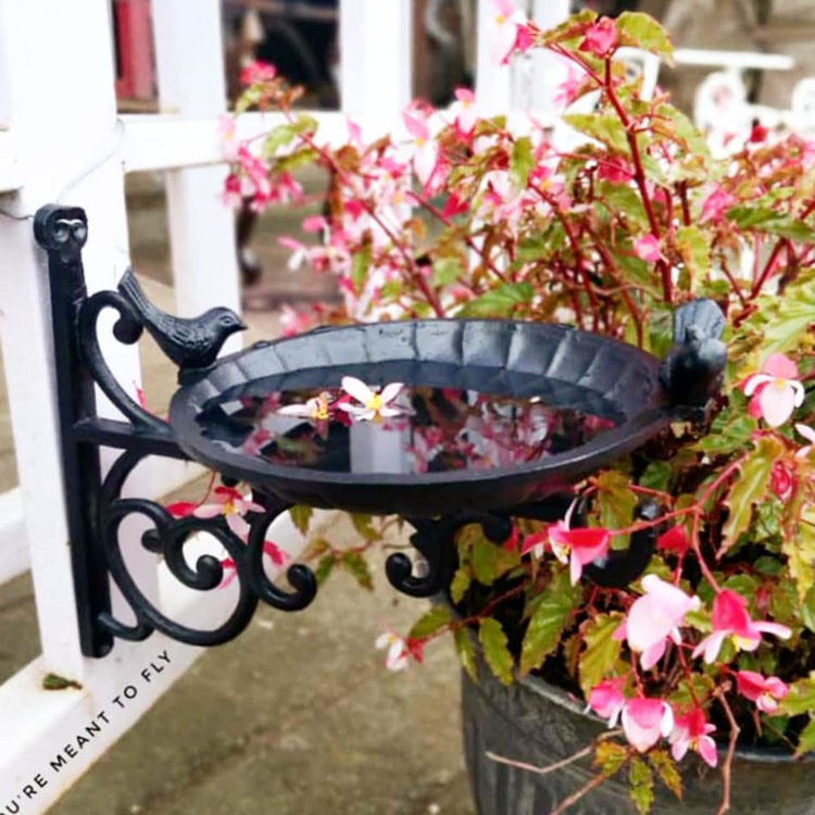 Buy this beautiful vintage cast iron bird feeder for garden decor
 | Thekeybunch decor product