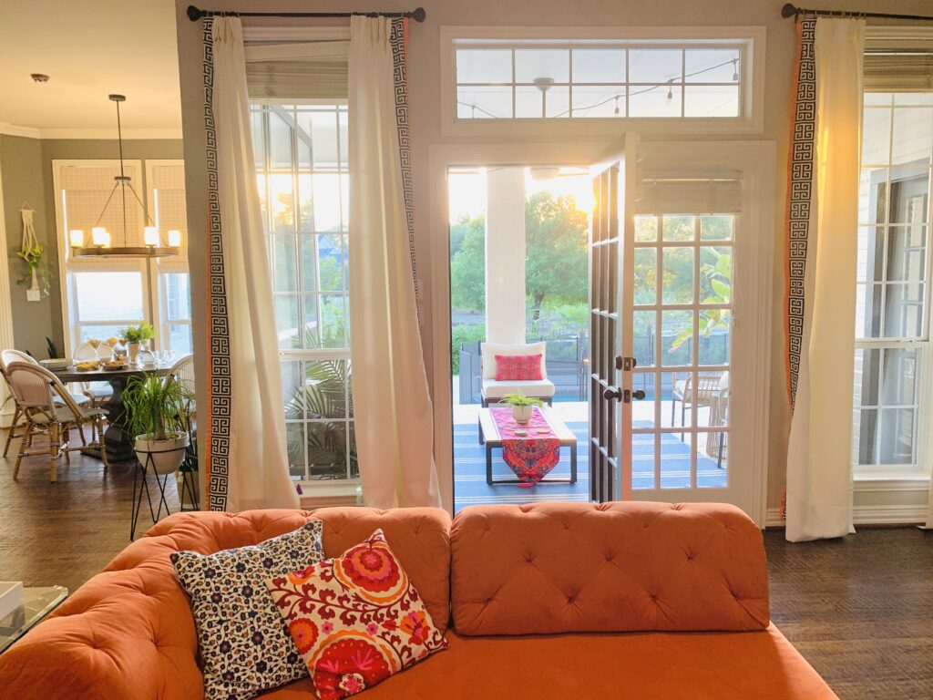 adding warm touches to the modern grey painted walls, sprinkling ethnic Indian accents to the contemporary beach house look | Ruma's Indian Home in Texas | theKeybunch decor blog