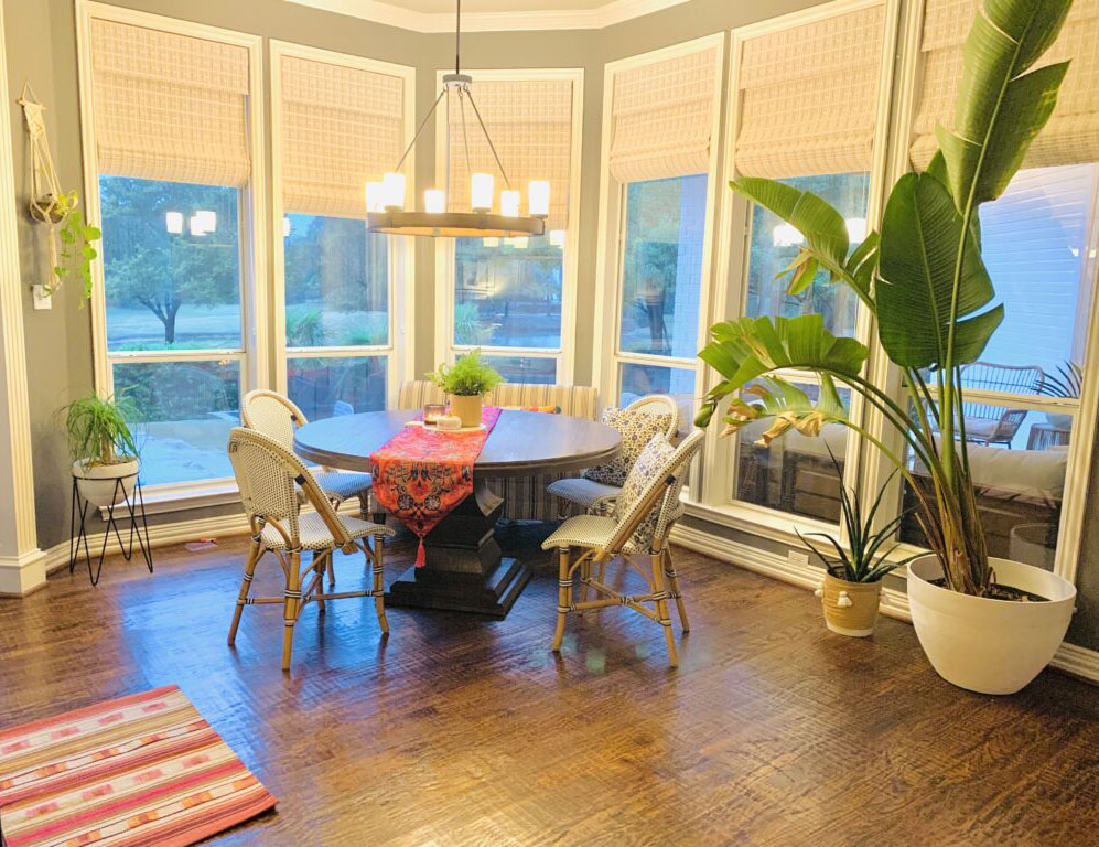 All plants from the porch are inside the breakfast nook | Ruma's Indian Home in Texas | theKeybunch decor blog
