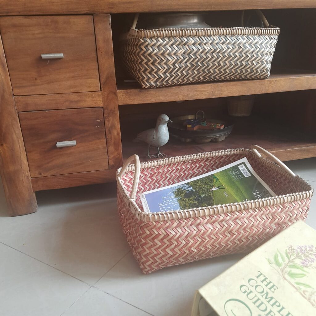Baskets are both ubiquitous and multifunctional, it can be used in the living room, kitchen, bathroom or bedroom | A case for Baskets | TheKeybunch decor blog