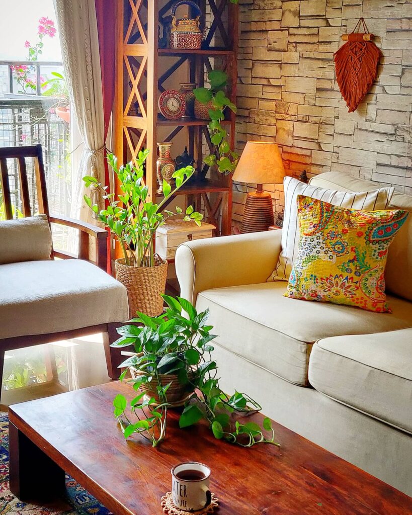Decorate with a touch of yellow during the pandemic | warm and comfortable space of living room