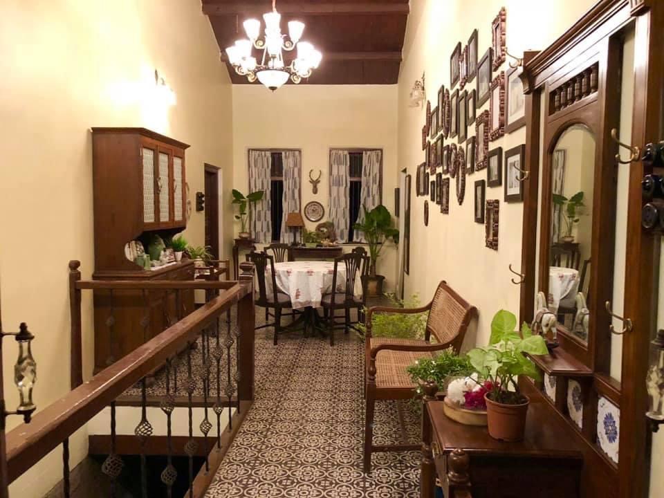 Villa Rashmi - A Heritage Gem in Mumbai | Villa Rashmi's room with wood decor | TheKeybunch decor blog
