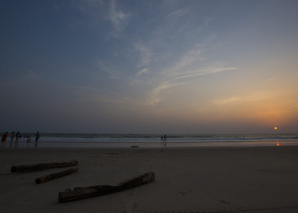 Betalbatim beach in Goa, India | A beautiful summer sunset at the beach | TheKeybunch decor blog