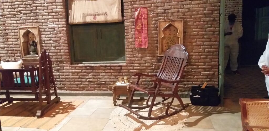 Lahore house in the movie Sardar Ka Grandson | The complete look of the set