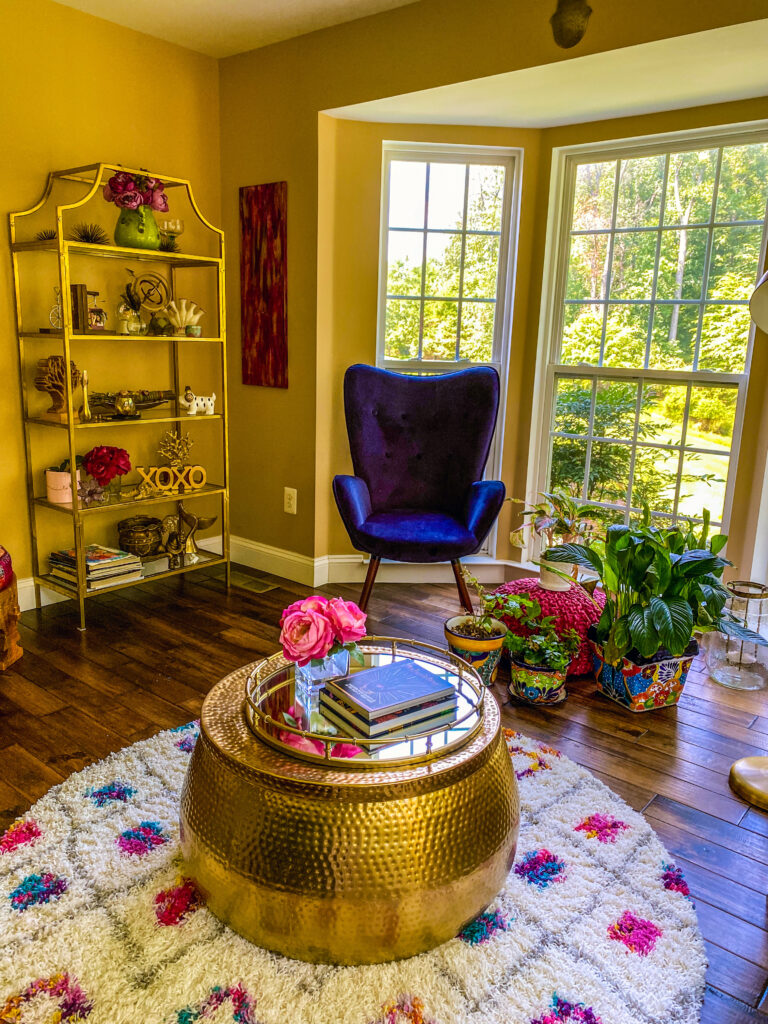 Chitra's Joy-Infused Boho Eclectic home | A colonial style family room 