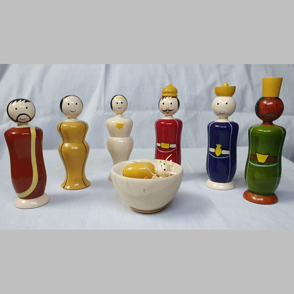 Christmas products from thekeybunch store | A unique Etikoppaka Nativity Set, with Mary, Joseph, Baby Jesus and the 3 Kings, plus an angel, all creatively represented in the Etikoppaka art form