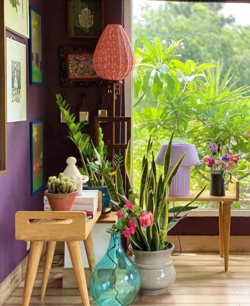 Demijohns in Indian Decor | Aaraadhana showcasing thekeybunch blue demijohn in her well-designed sari chair studio