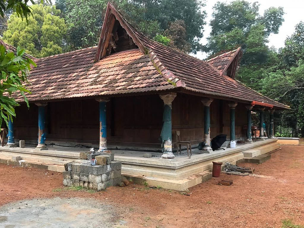 Old Traditional Kerala Home, Revived by Benny Kuriakose | Old Panicker House a 100-year traditional Kerala home