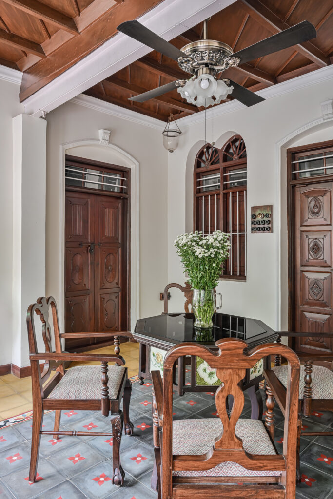 Raja’s Cottage - A traditional Mangalore home with a Chettinad Flavour | door design and old switches