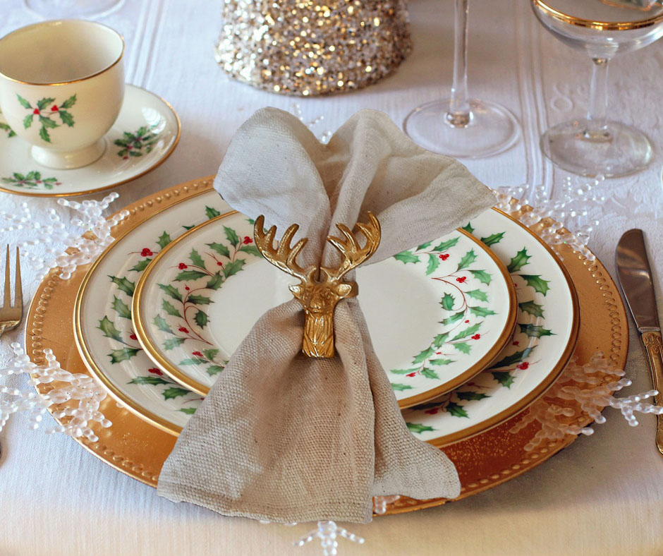 The festive Christmas party | Christmas dining table decor